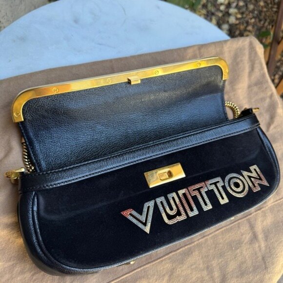 Louis Vuitton Avant Garde Leather Pochette Shoulder Bag - Picture 13 of 16